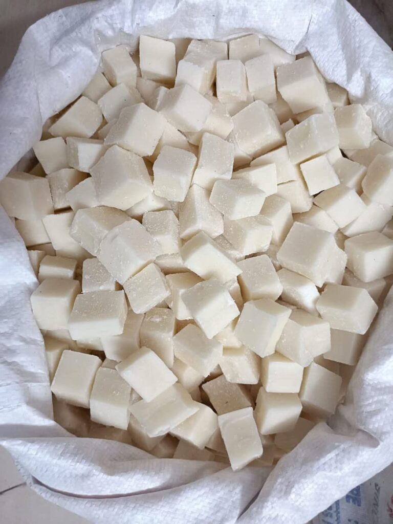 aa+ wax chunks (pillar wax) / soy wax chunks /464 wax chunks