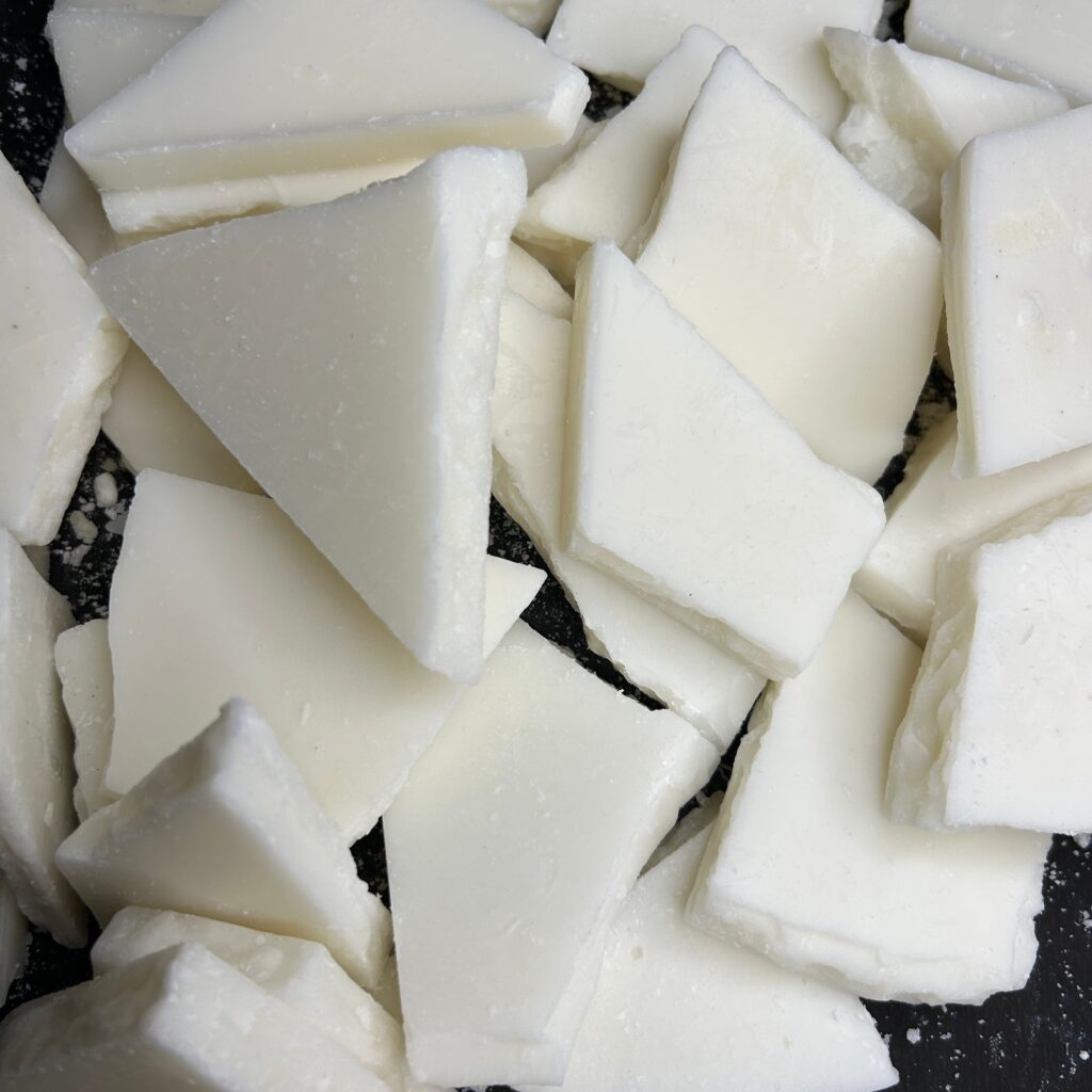 aa+ wax chunks (pillar wax) / soy wax chunks /464 wax chunks